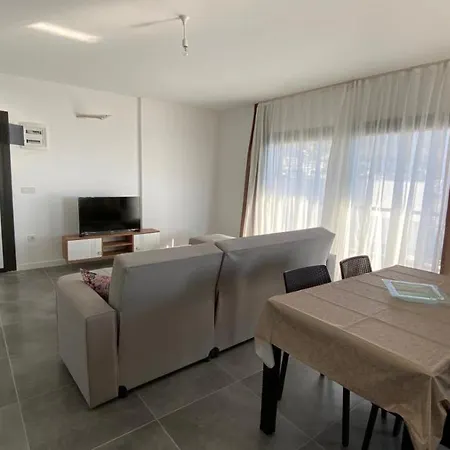 3br Comfortable House With Garden In بودروم